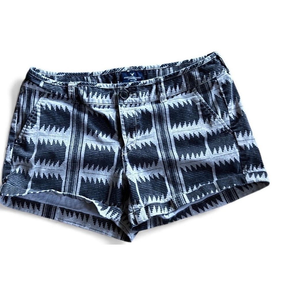 American Eagle Outfitters Womens Midi Stretch Shorts Sz 10 Black White Pattern
